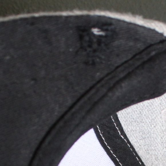 Sole Addiction Lit Men's Gray Snapback Baseball Cap One Size - Picture 11 of 11